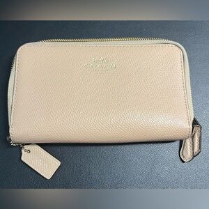 Coach Light Taupe Leather Zip Around Wallet - EUC